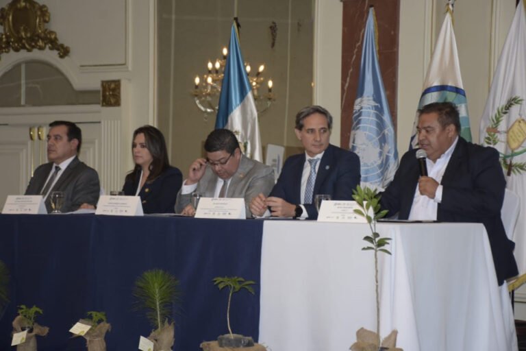 Gobierno de Guatemala y FAO firman acuerdopara fortalecer los medios ...